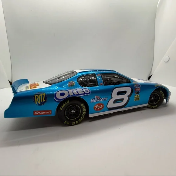 2004 Dale Earnhardt Jr #8 Oreo/Ritz NASCAR 1:24 Scale Stock Car - Picture 4 of 16